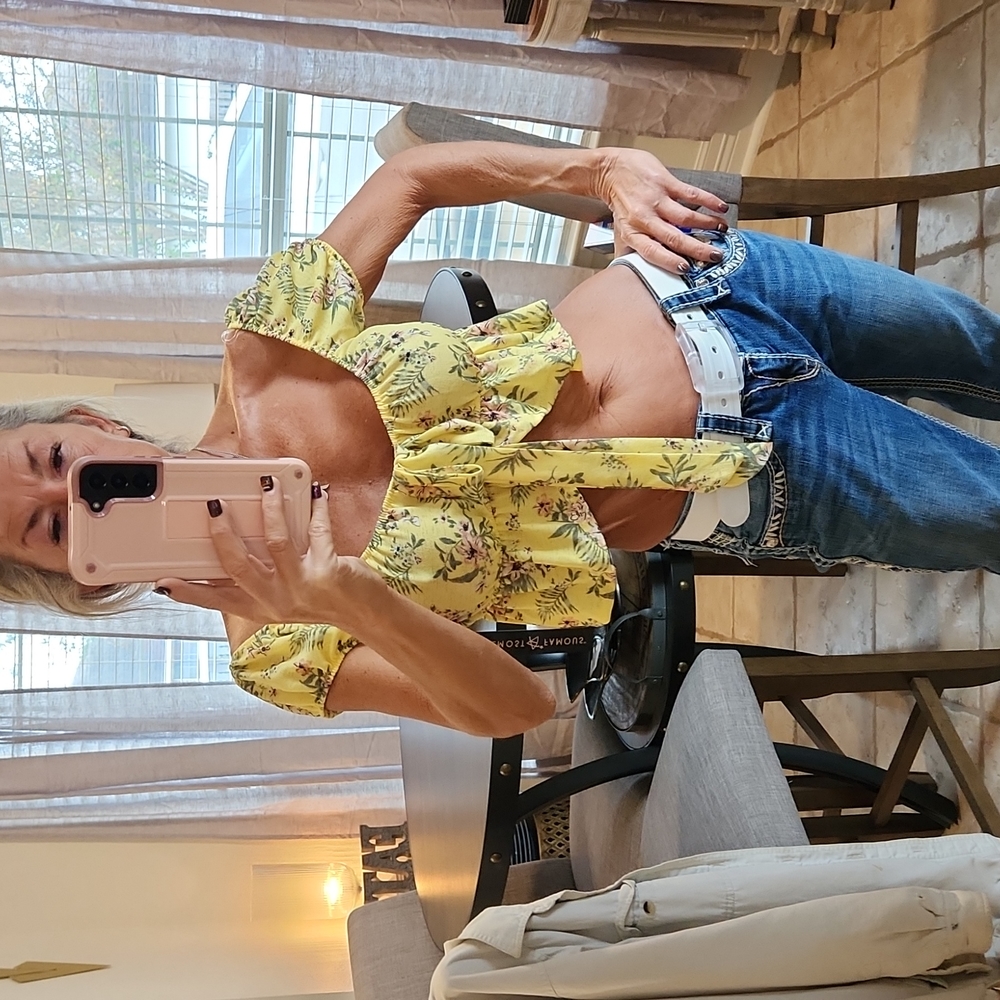 NWT! Very Cute Almost Famous Yellow Floral Tie-Front Crop Top